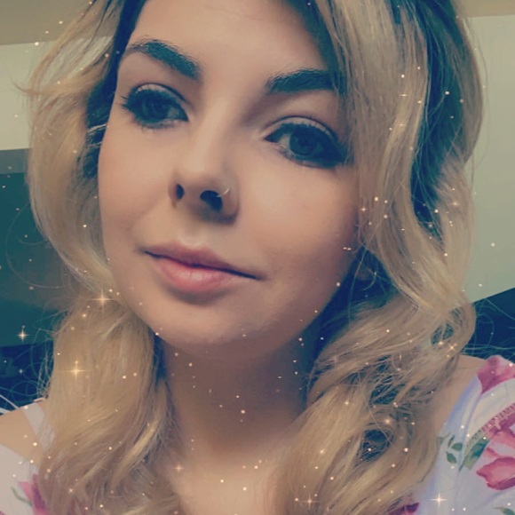 Meet your Posher, Mylie - Picture 1 of 1